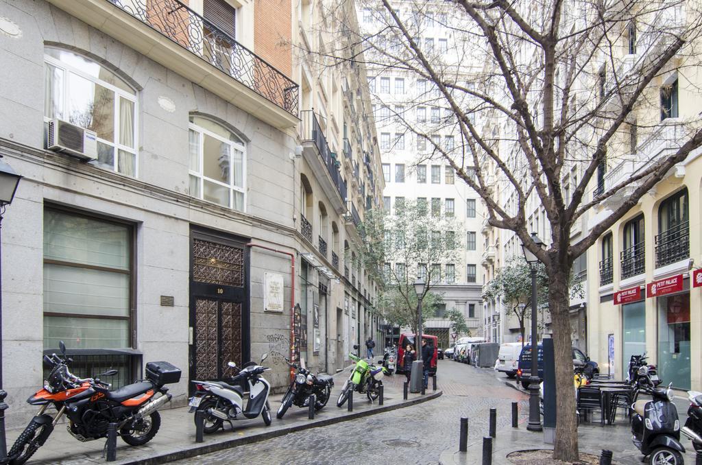 Lollipop Flats City Centre Deluxe Suite مدريد المظهر الخارجي الصورة