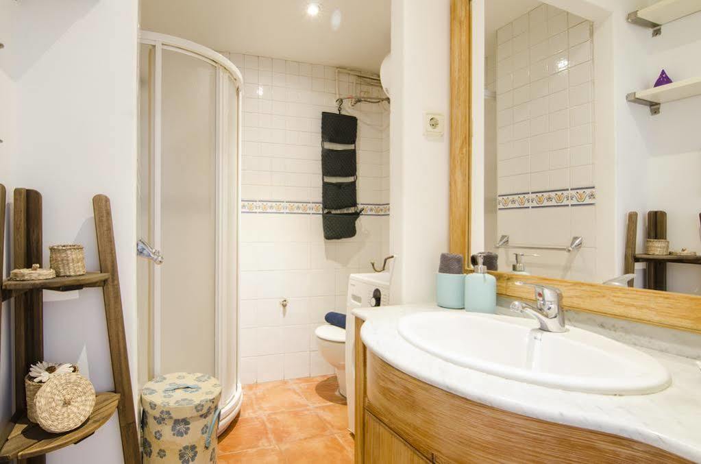 Lollipop Flats City Centre Deluxe Suite مدريد المظهر الخارجي الصورة