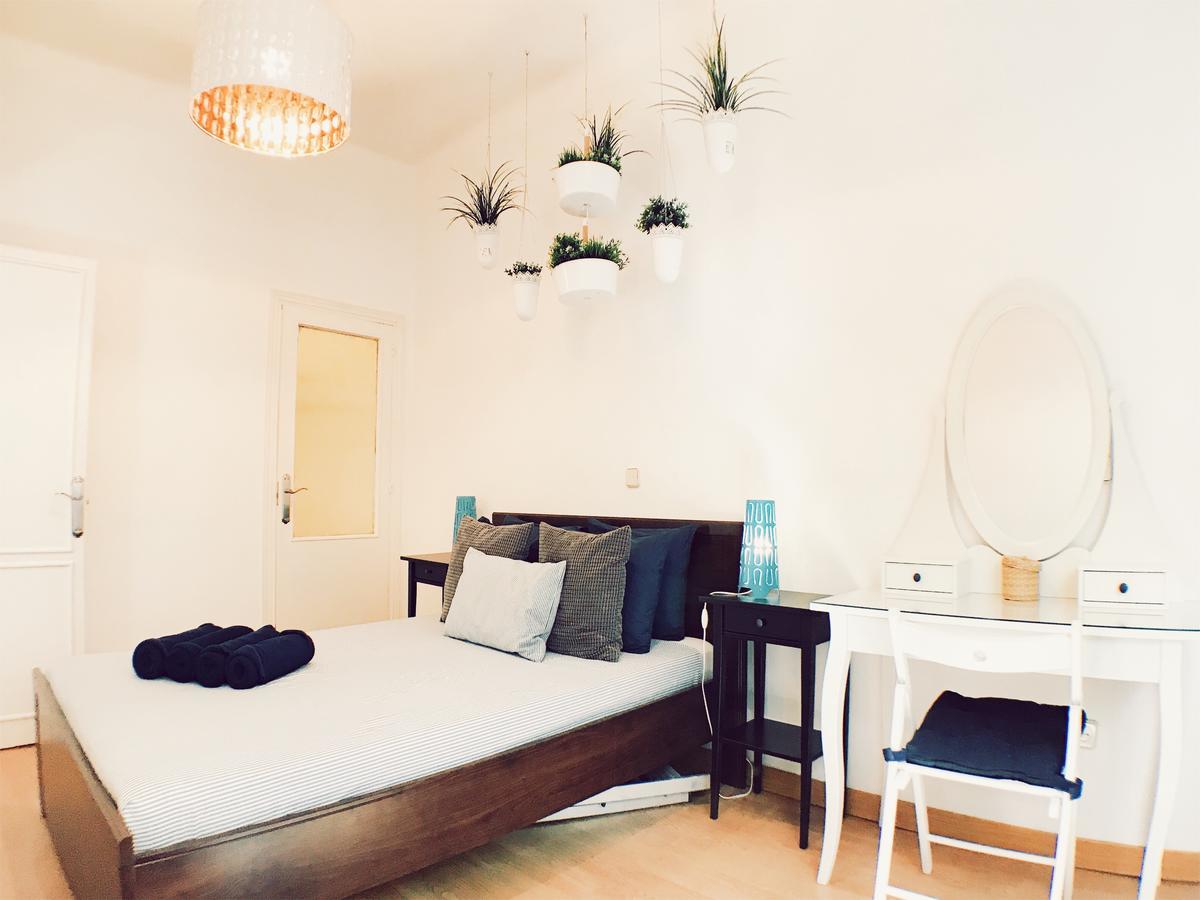 Lollipop Flats City Centre Deluxe Suite مدريد المظهر الخارجي الصورة