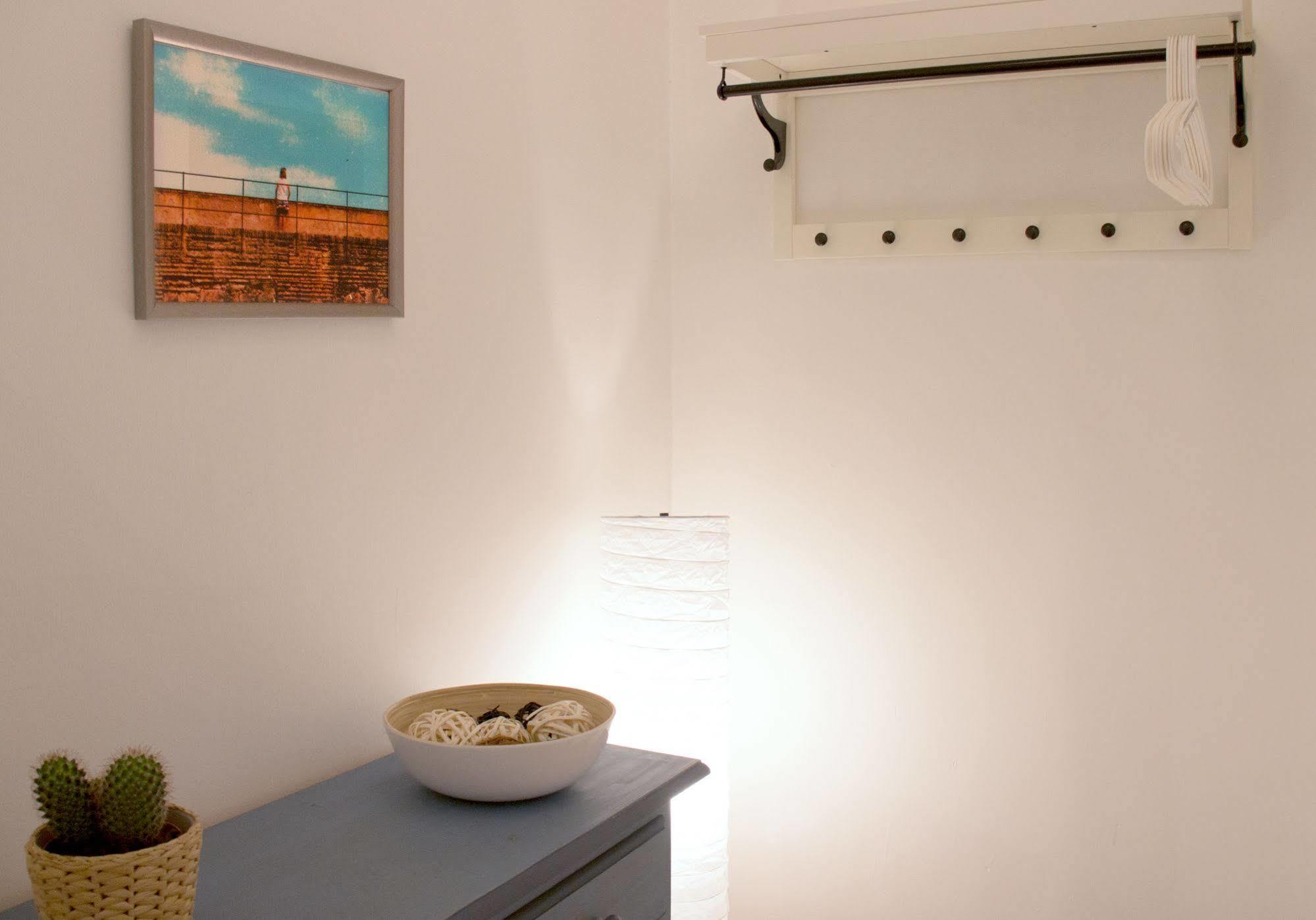 Lollipop Flats City Centre Deluxe Suite مدريد المظهر الخارجي الصورة