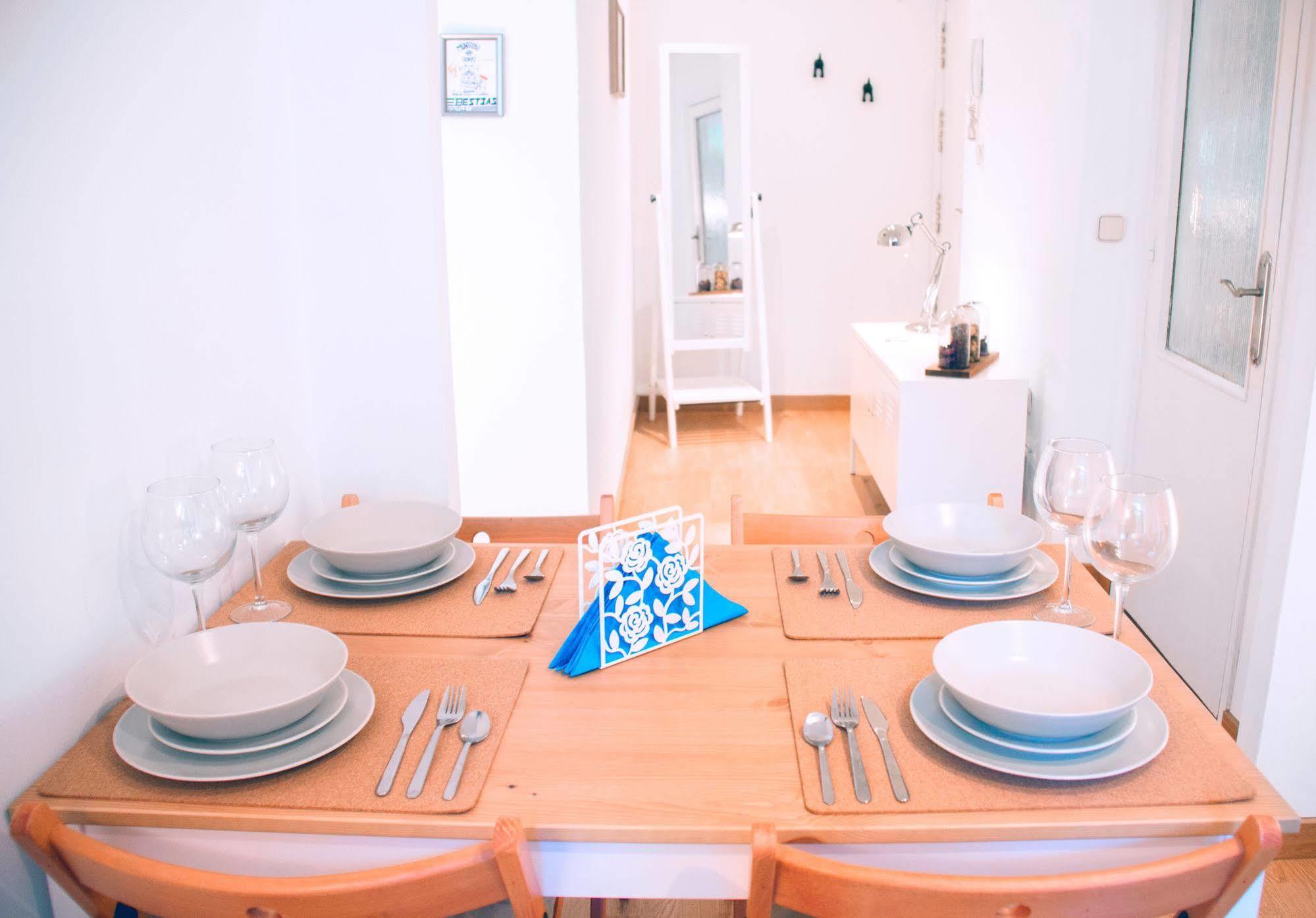 Lollipop Flats City Centre Deluxe Suite مدريد المظهر الخارجي الصورة
