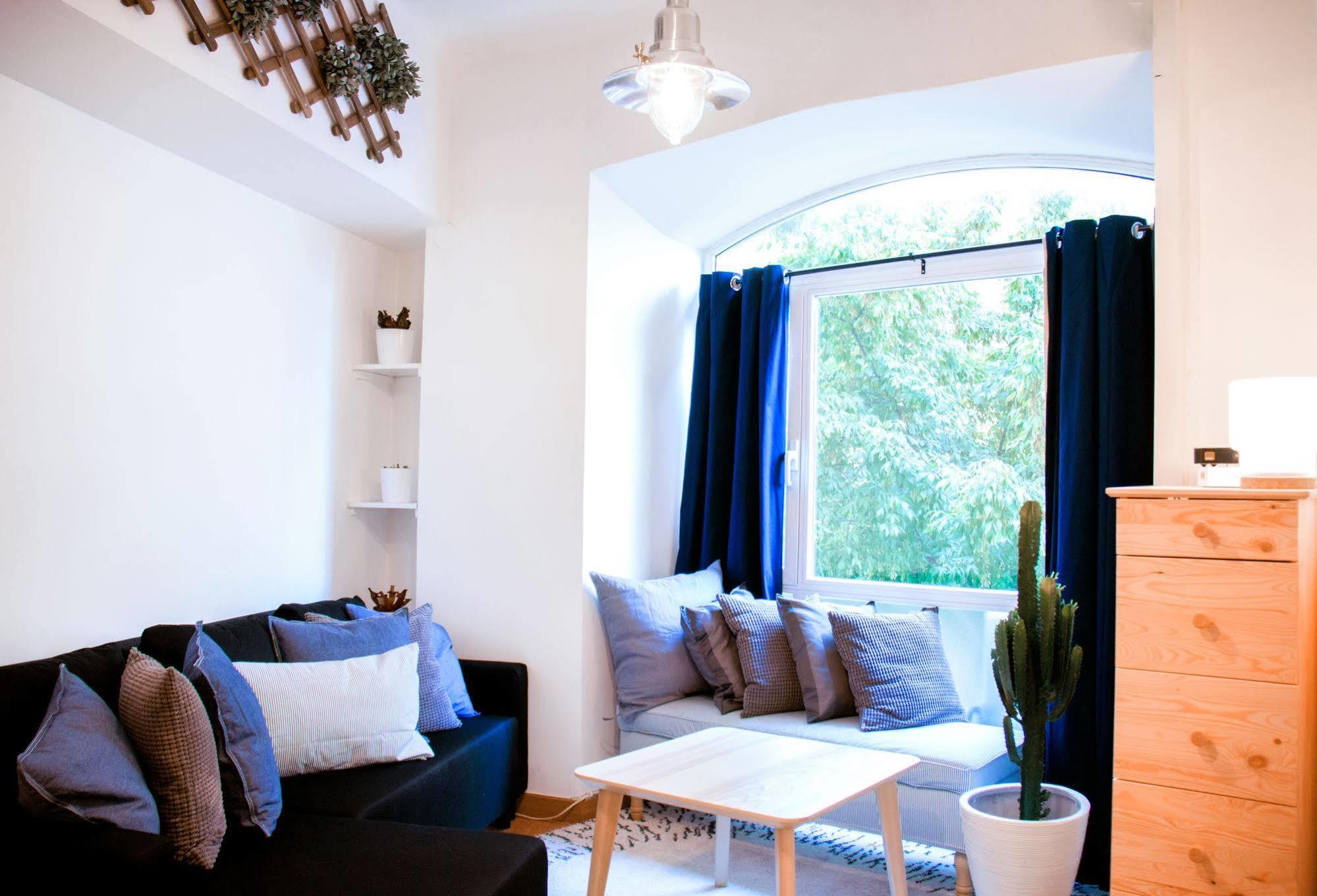 Lollipop Flats City Centre Deluxe Suite مدريد المظهر الخارجي الصورة