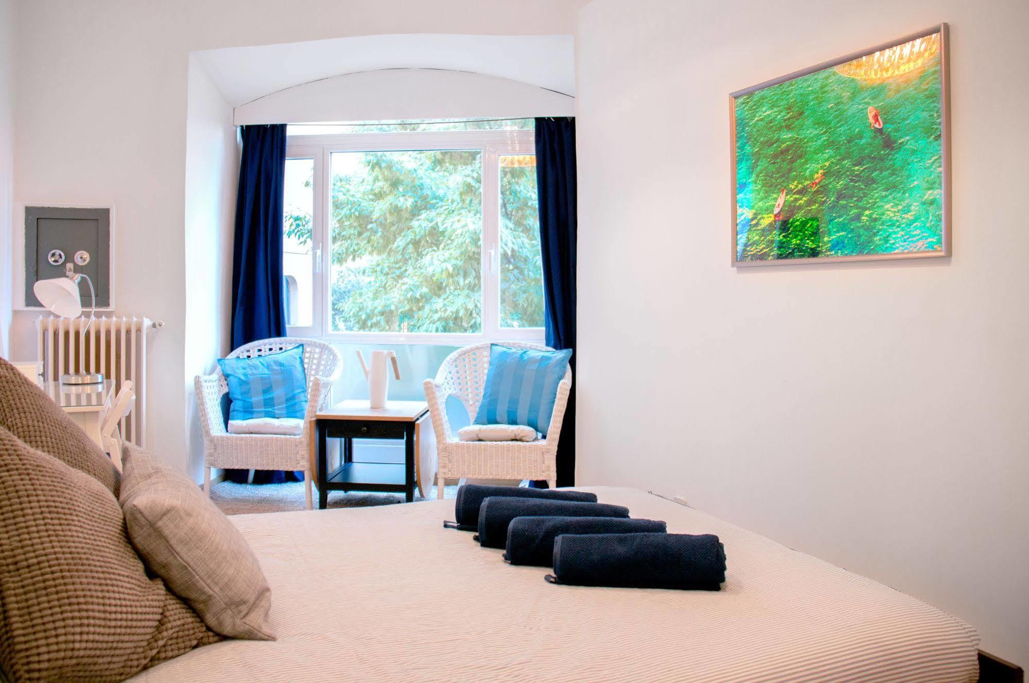 Lollipop Flats City Centre Deluxe Suite مدريد المظهر الخارجي الصورة
